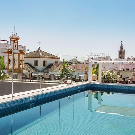 Radisson Collection Hotel, Magdalena Plaza Sevilla Eksteriør bilde Rooftop pool at Hotel Casa 1800