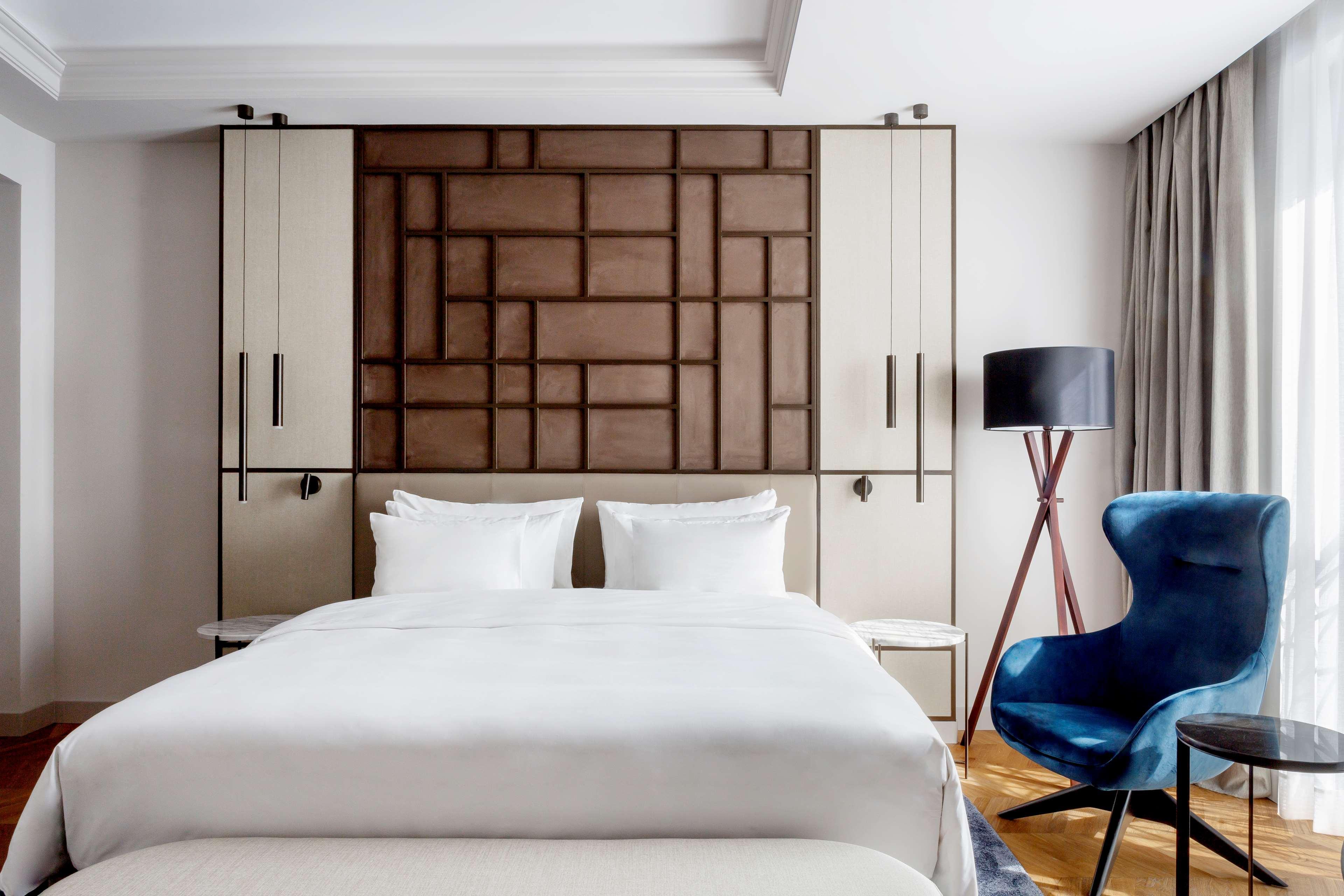 Radisson Collection Hotel, Magdalena Plaza Sevilla Eksteriør bilde A bedroom at the hotel