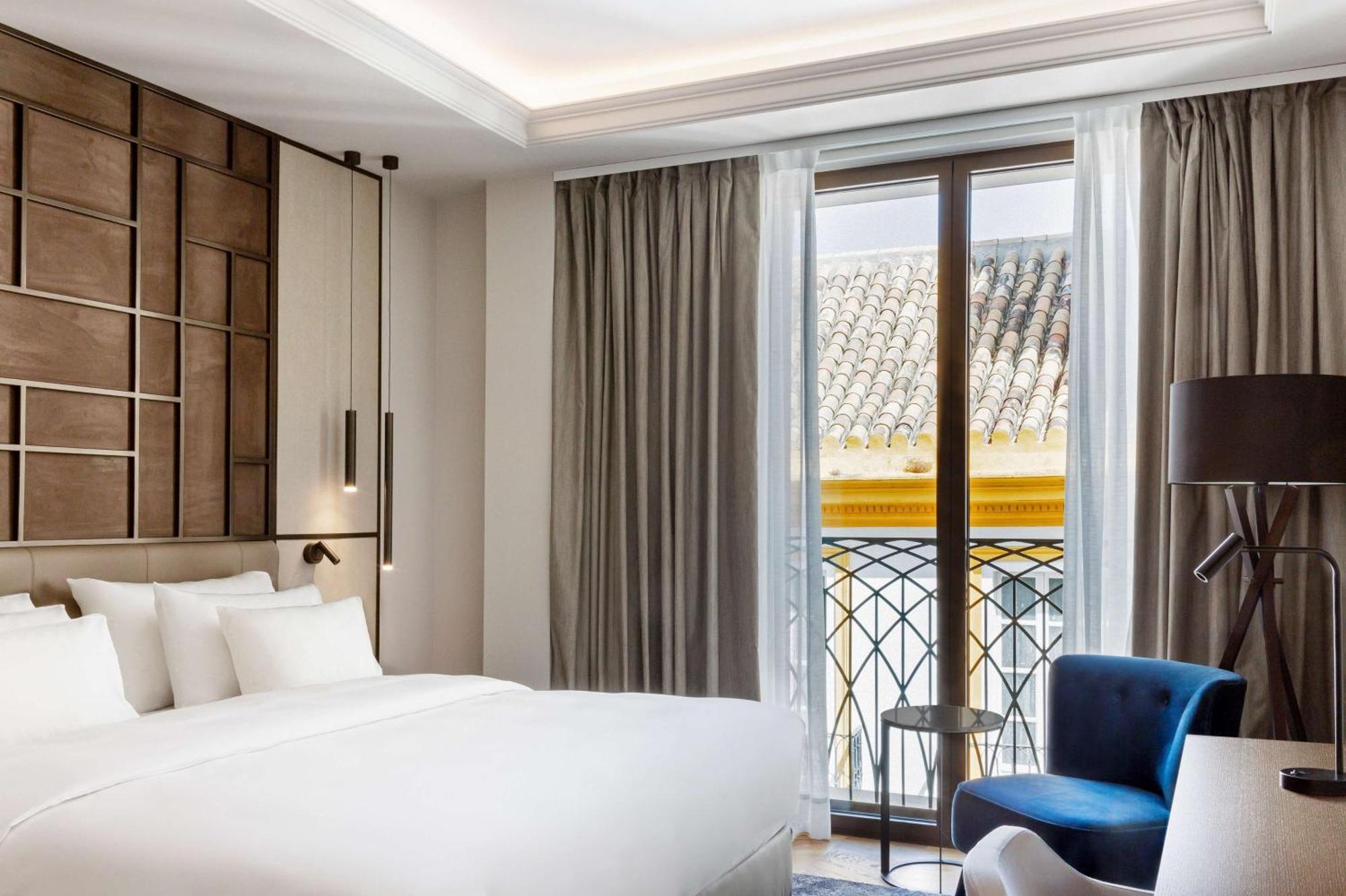 Radisson Collection Hotel, Magdalena Plaza Sevilla Eksteriør bilde Deluxe room
