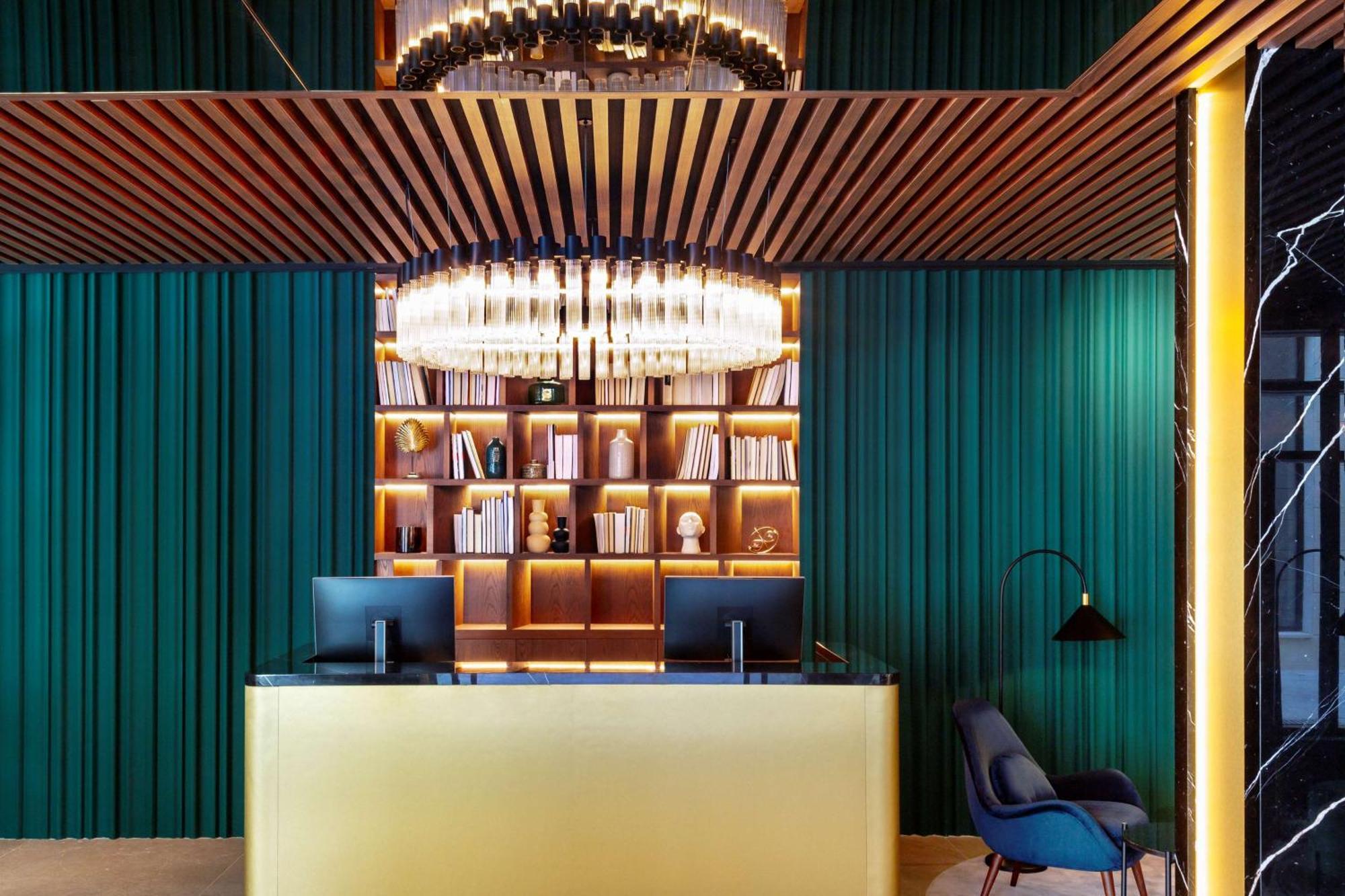 Radisson Collection Hotel, Magdalena Plaza Sevilla Eksteriør bilde The lobby of the hotel